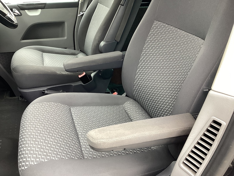 Volkswagen TDI T30 Highline SWB DSG L/R Crewvan **NO VAT**