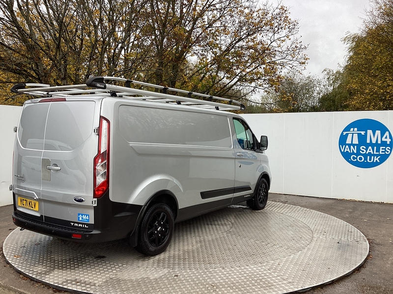 Ford 300 EcoBlue Trail LWB L/R Euro 6