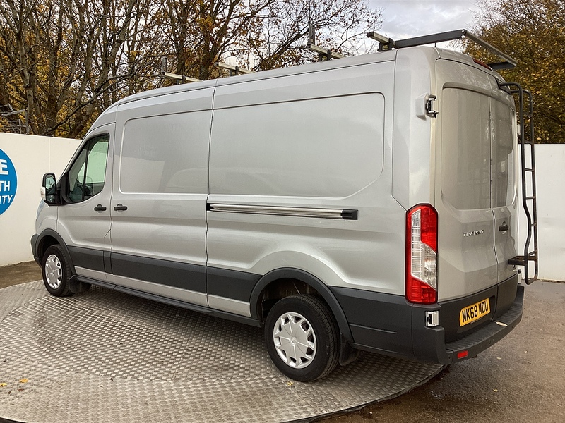 Ford 310 EcoBlue LWB M/R A/C Euro 6