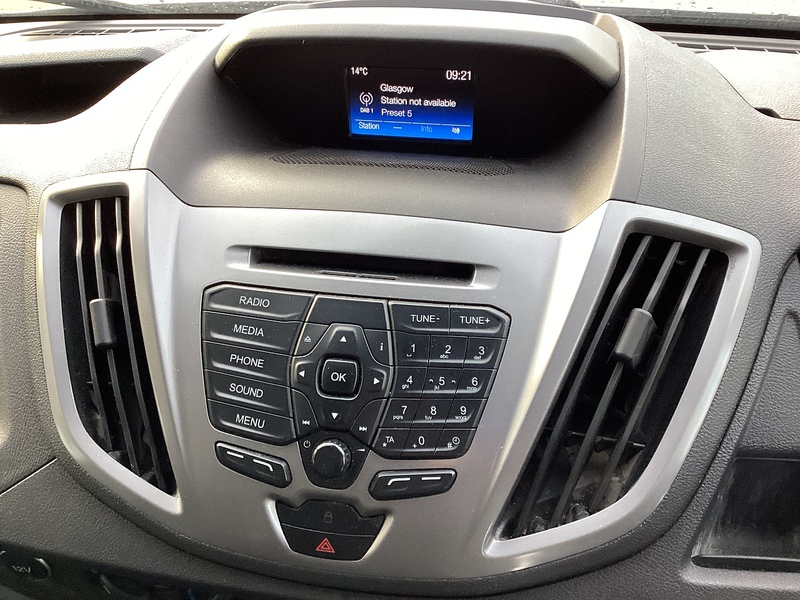 Ford 310 EcoBlue LWB M/R A/C Euro 6