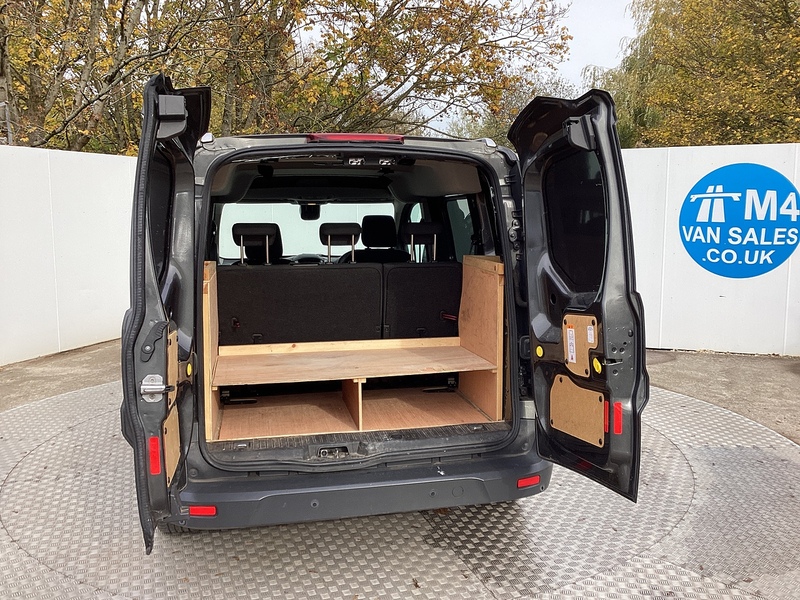 Ford TDCi 220 Trend SWB L/R Crewvan **NO VAT**