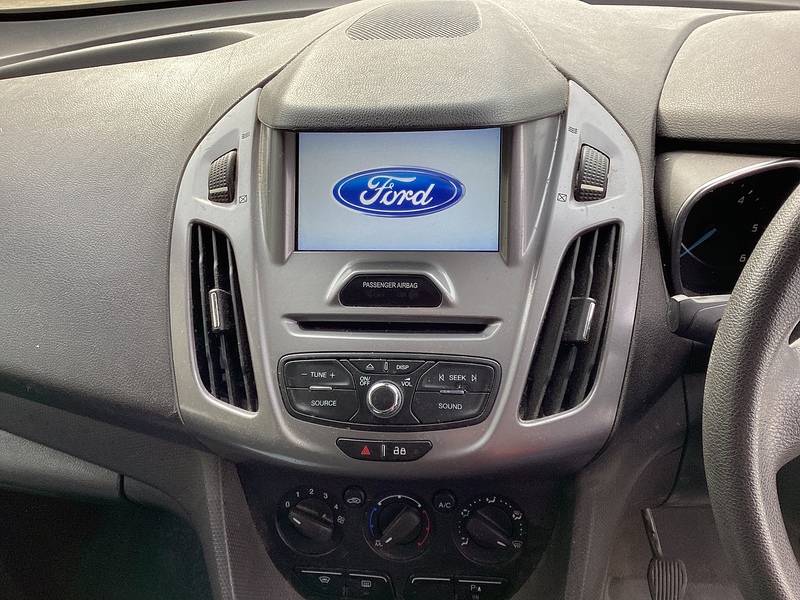 Ford TDCi 220 Trend SWB L/R Crewvan **NO VAT**