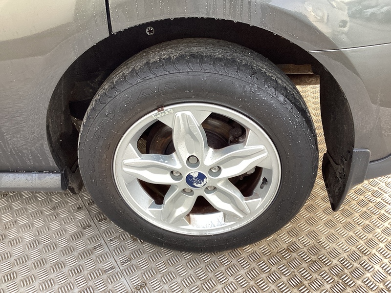 Ford TDCi 220 Trend SWB L/R Crewvan **NO VAT**