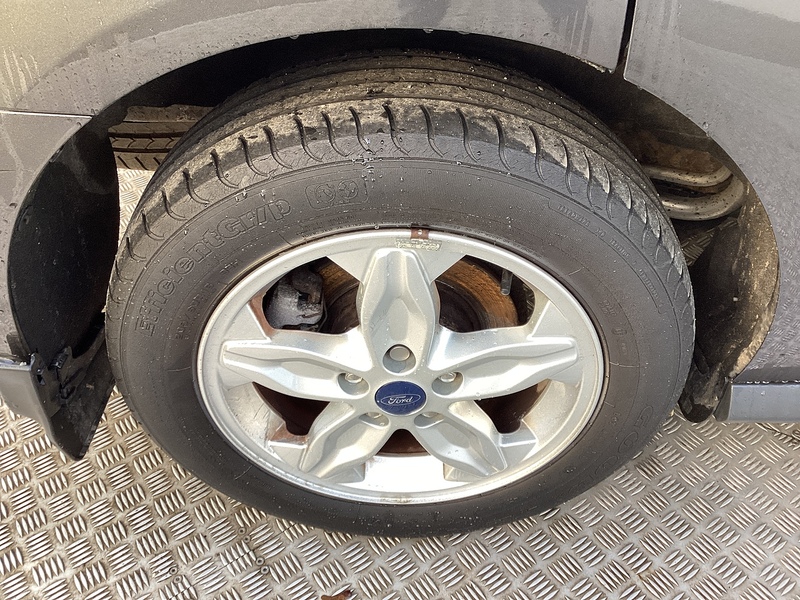 Ford TDCi 220 Trend SWB L/R Crewvan **NO VAT**