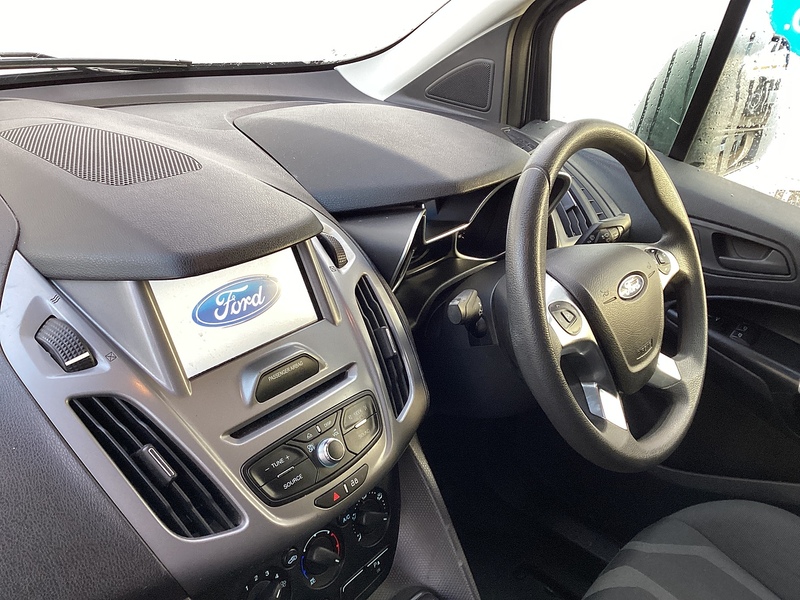 Ford TDCi 220 Trend SWB L/R Crewvan **NO VAT**