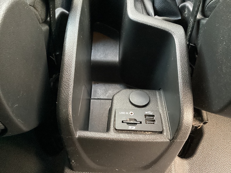 Ford TDCi 220 Trend SWB L/R Crewvan **NO VAT**