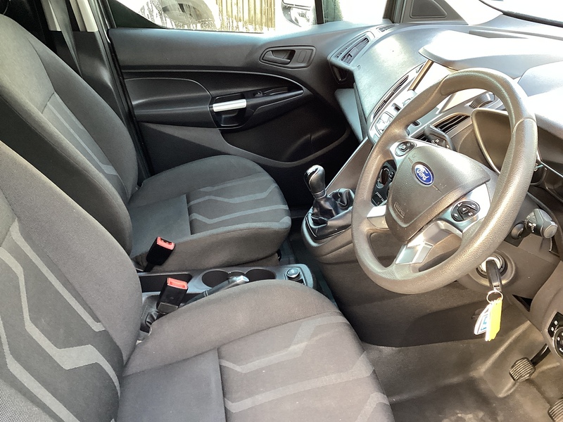 Ford TDCi 220 Trend SWB L/R Crewvan **NO VAT**