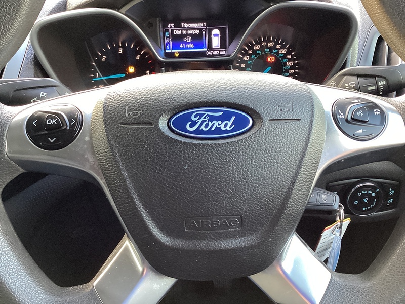 Ford TDCi 220 Trend SWB L/R Crewvan **NO VAT**