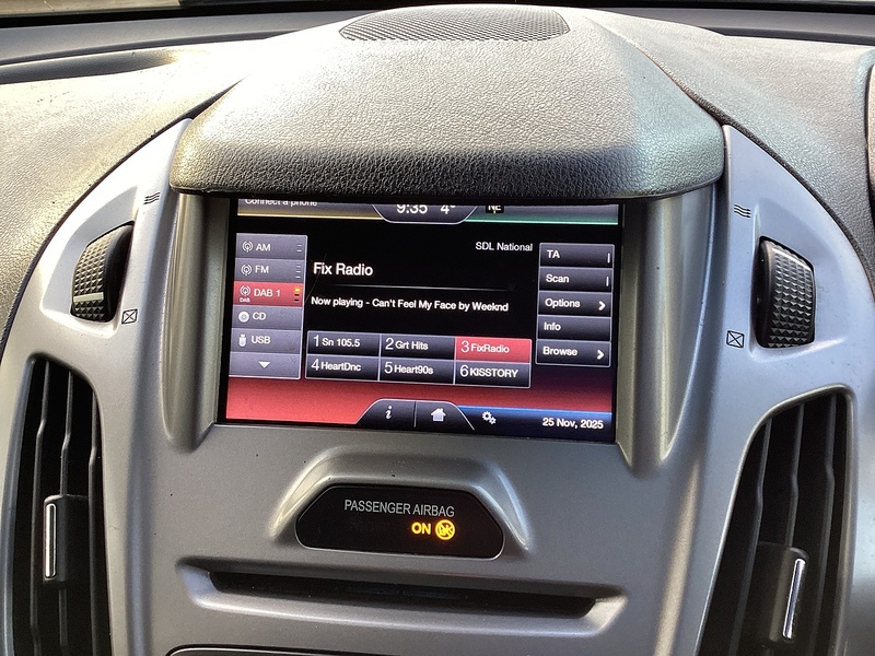 Ford TDCi 220 Trend SWB L/R Crewvan **NO VAT**