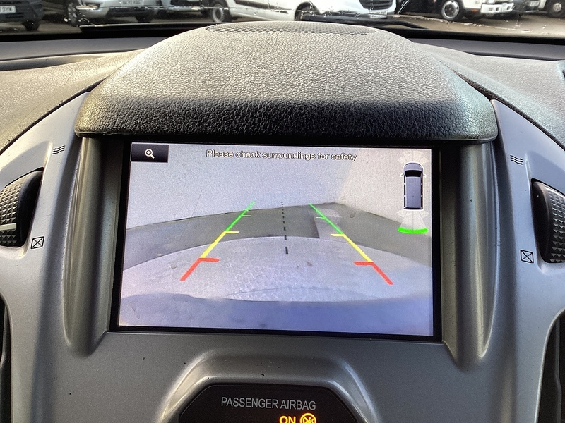 Ford TDCi 220 Trend SWB L/R Crewvan **NO VAT**