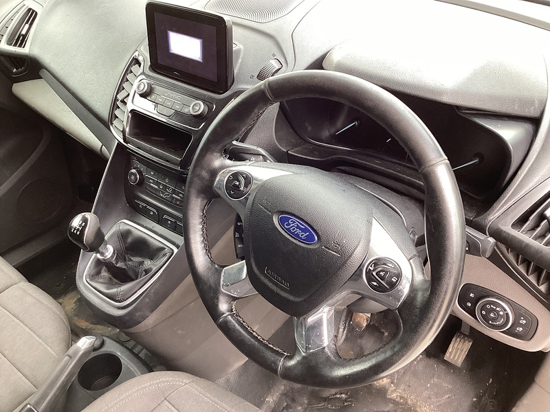 Ford 200 EcoBlue Limited SWB L/R A/C Euro 6