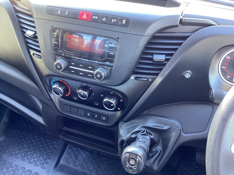 Iveco D HPI 14V 35C 3000 Tipper SWB Euro 6 **NO VAT**