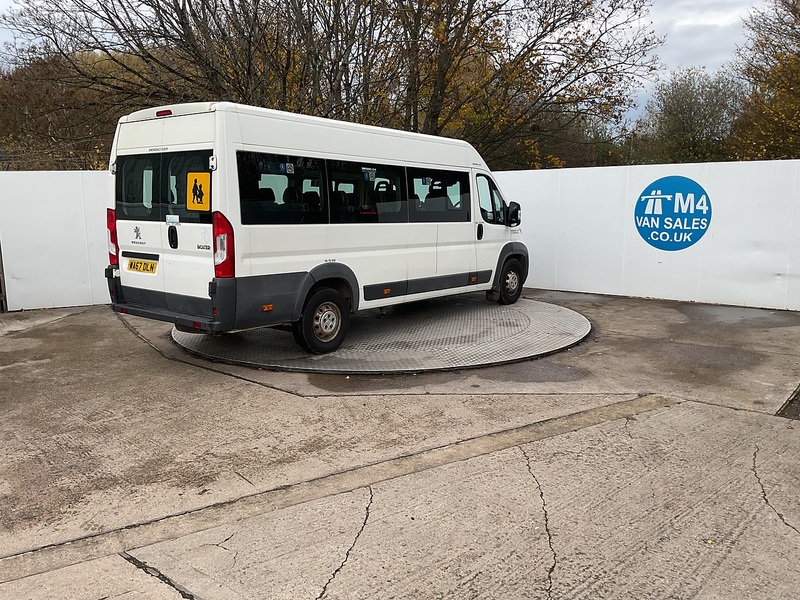 Peugeot BlueHDi 440 17 Seater Lite Euro 6