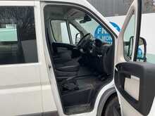 Peugeot Boxer BlueHDi 440 17 Seater Lite Euro 6 