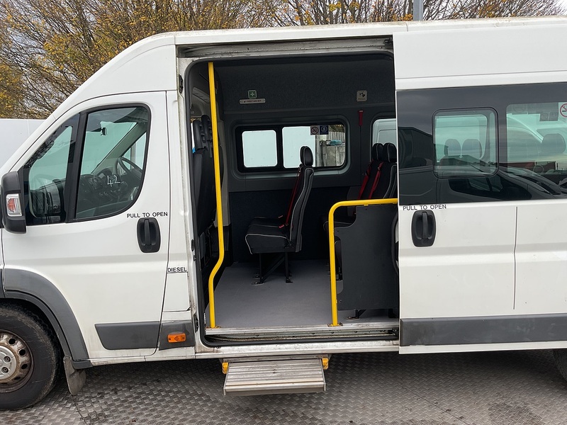 Peugeot BlueHDi 440 17 Seater Lite Euro 6