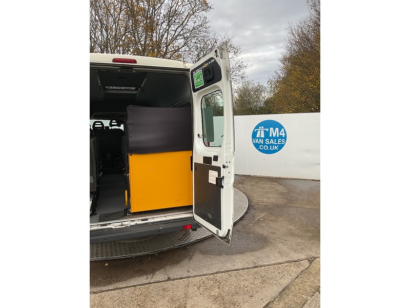 Peugeot BlueHDi 440 17 Seater Lite Euro 6