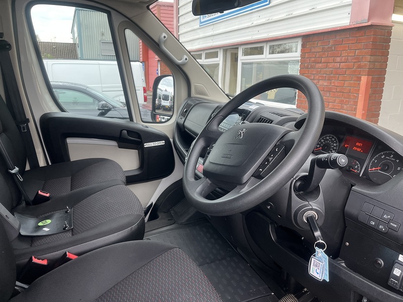 Peugeot BlueHDi 440 17 Seater Lite Euro 6