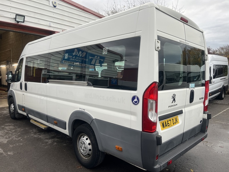 Peugeot BlueHDi 440 17 Seater Lite Euro 6