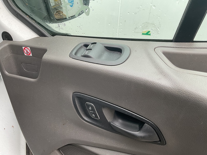 Ford 2.0 460 EcoBlue Leader Minibus Diesel Manual  L4 H3 Euro 6 (s/s) (17 Seat, DRW) (130 ps)