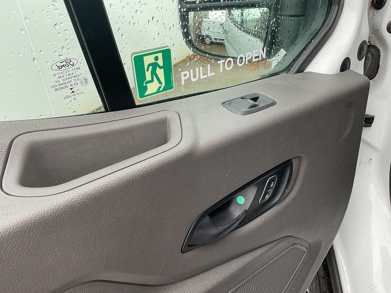 Ford 2.0 460 EcoBlue Leader Minibus Diesel Manual  L4 H3 Euro 6 (s/s) (17 Seat, DRW) (130 ps)