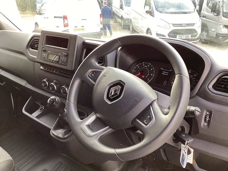 Renault dCi ENERGY 35 Business LWB Low Loader Euro 6