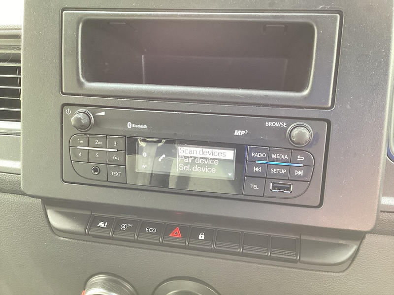 Renault dCi ENERGY 35 Business LWB Low Loader Euro 6