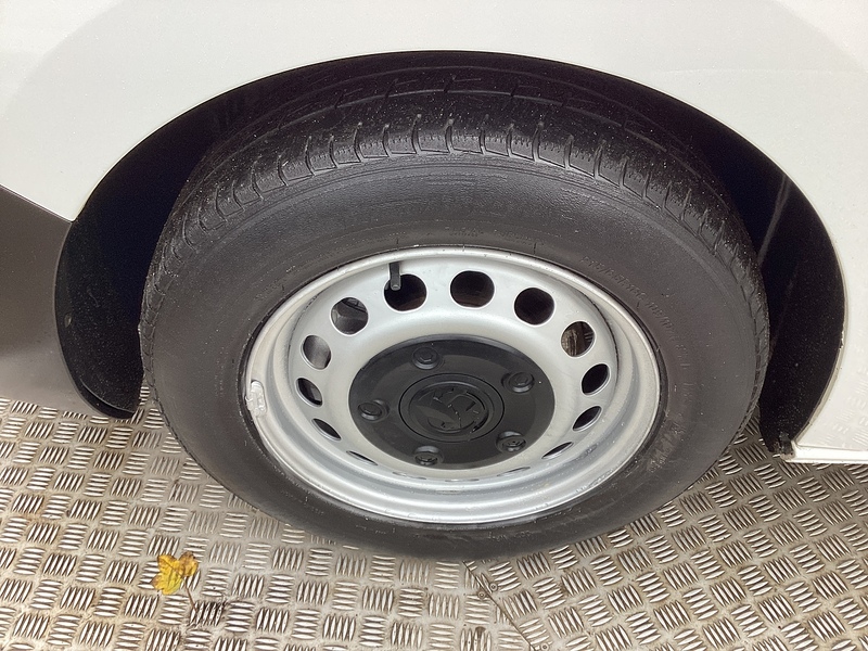 Vauxhall Turbo D 2700 Dynamic LWB A/C L/R Euro 6