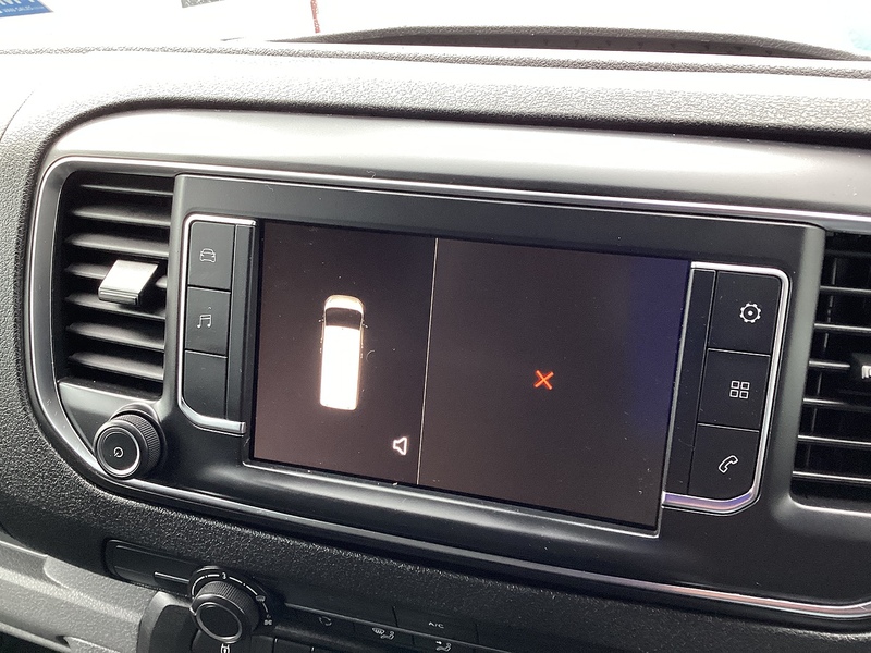 Vauxhall Turbo D 2700 Dynamic LWB A/C L/R Euro 6