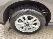 Ford Transit Connect 240 EcoBlue Limited SWB A/C Euro 6 