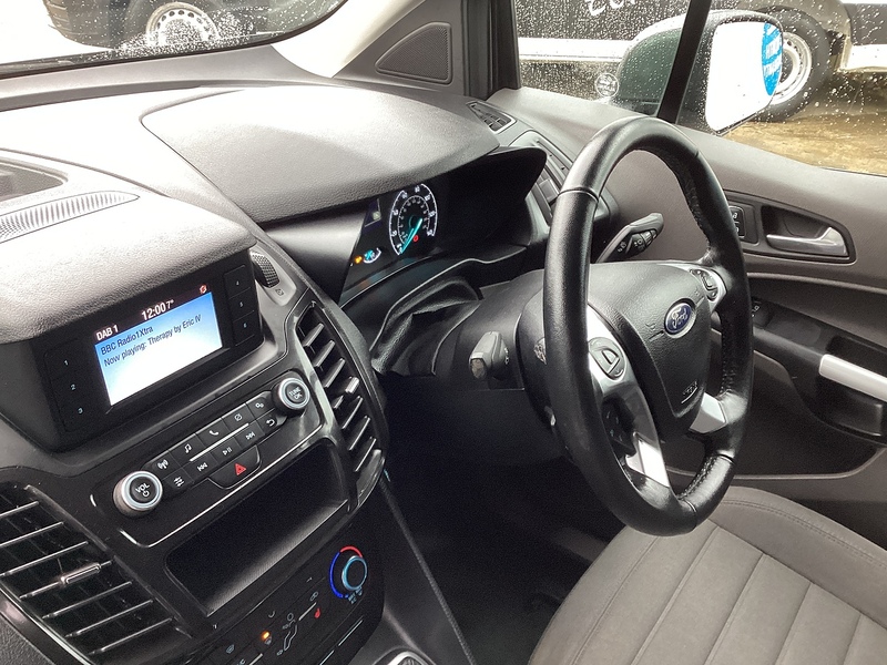 Ford 240 EcoBlue Limited SWB A/C Euro 6 