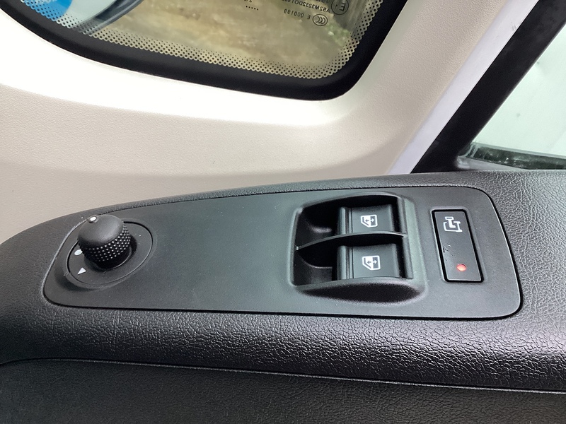 Vauxhall CDTi 3500 BiTurbo Dynamic MWB M/R Euro 6