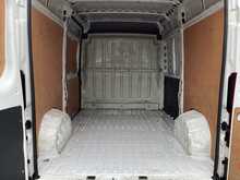 Vauxhall Movano CDTi 3500 BiTurbo Dynamic MWB M/R Euro 6 