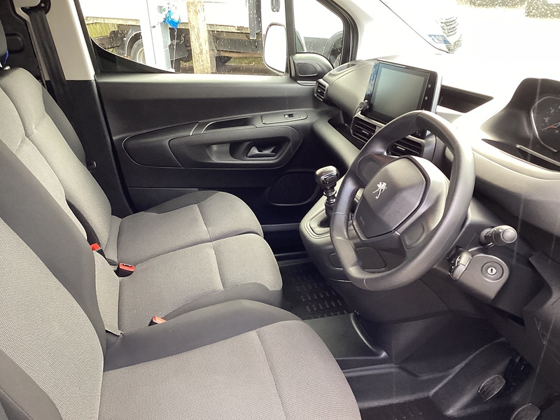 Peugeot BlueHDi 1000 Professional Premium SWB Euro 6