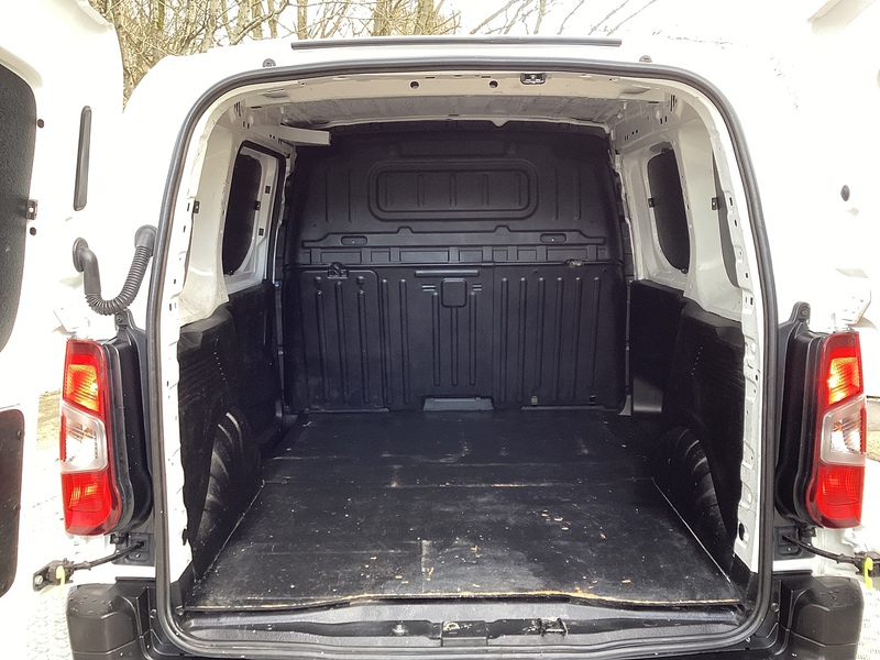 Peugeot BlueHDi 1000 Professional Premium SWB Euro 6