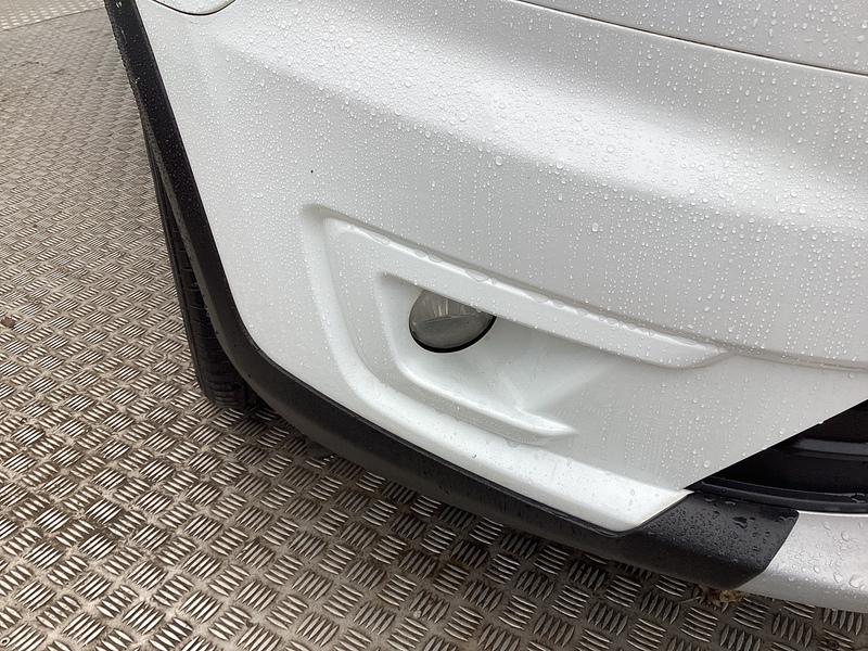 Ford 200 EcoBlue Active SWB Euro 6 **NO VAT**