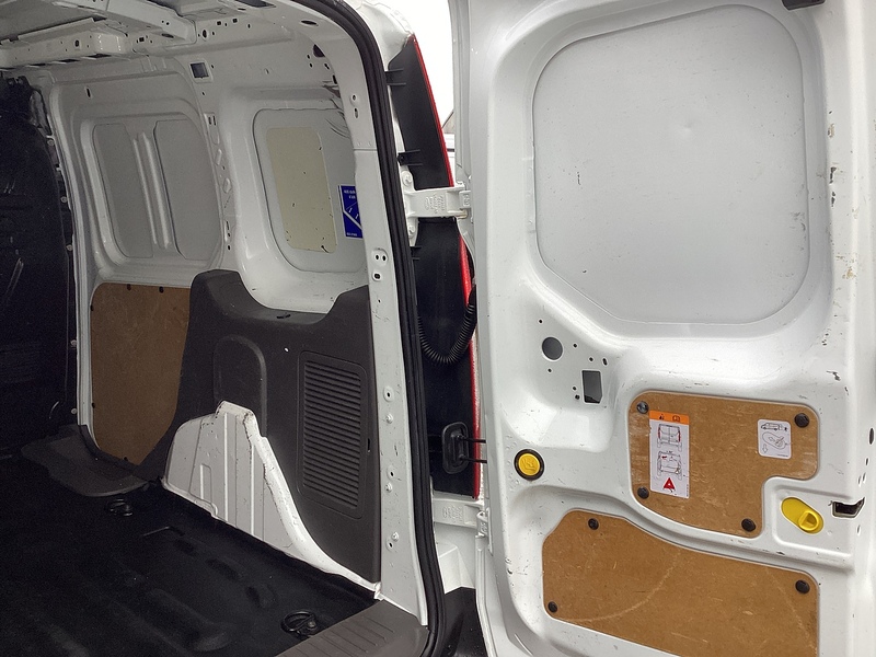 Ford 200 EcoBlue Active SWB Euro 6 **NO VAT**