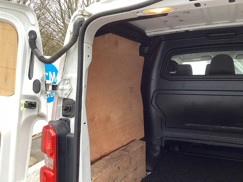 Peugeot BlueHDi 1000 Professional MWB A/C Premium + Euro 6