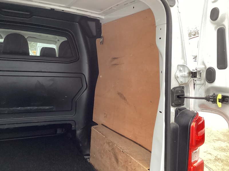 Peugeot BlueHDi 1000 Professional MWB A/C Premium + Euro 6