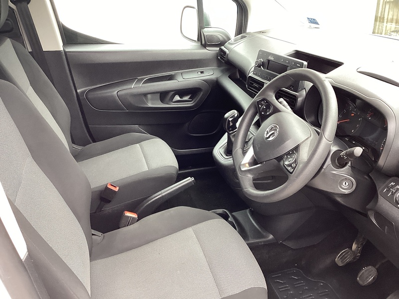 Vauxhall Turbo D 2000 Sportive SWB A/C Euro 6