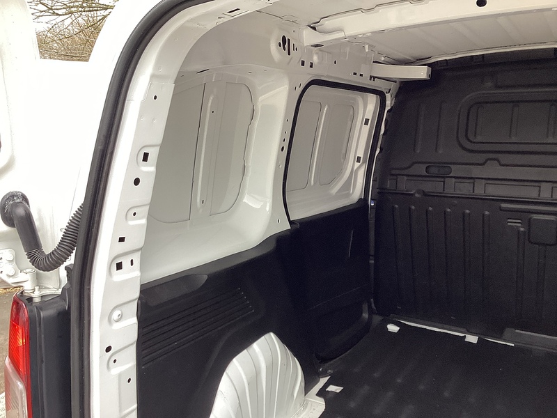 Vauxhall Turbo D 2000 Sportive SWB A/C Euro 6