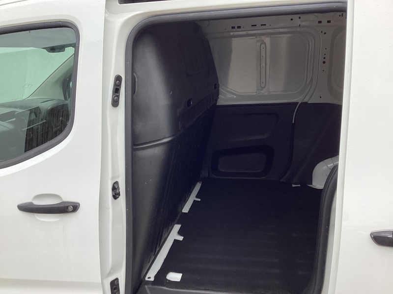 Vauxhall Turbo D 2000 Sportive SWB A/C Euro 6