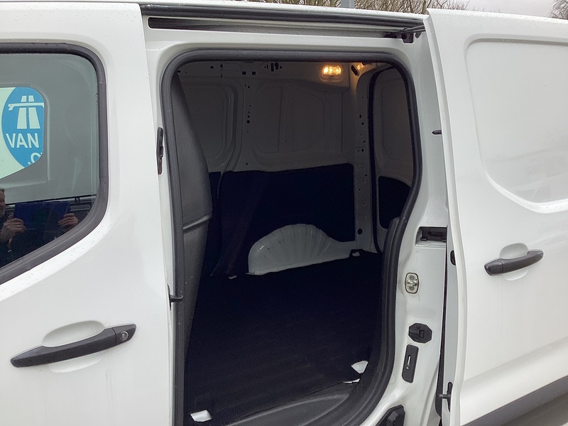 Vauxhall Turbo D 2000 Sportive SWB A/C Euro 6