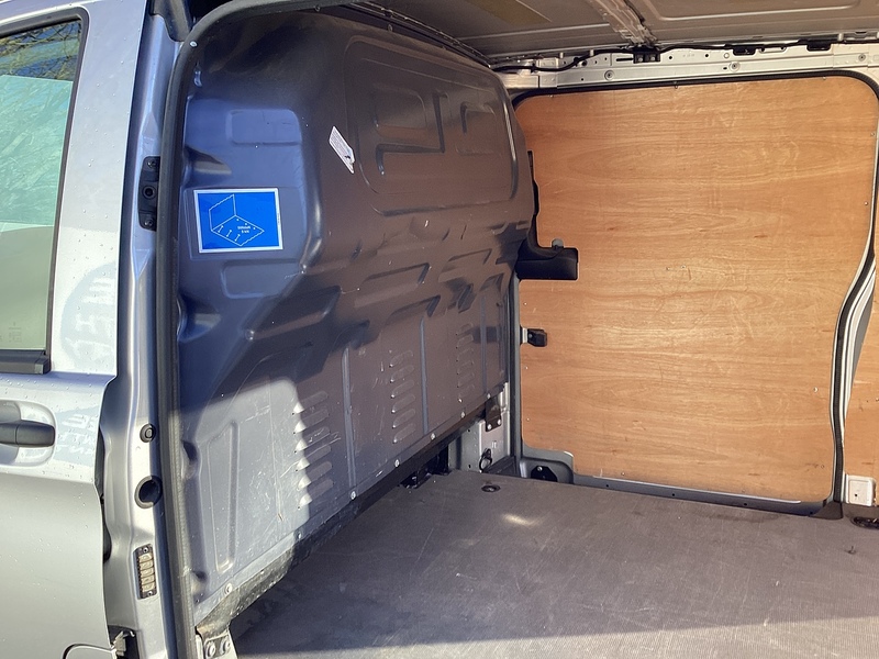 Mercedes 110 CDI Progressive SWB L/R  A/C Euro 6 