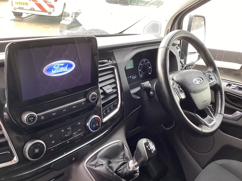 Ford 280 EcoBlue Limited SWB L/R A/C Euro 6 