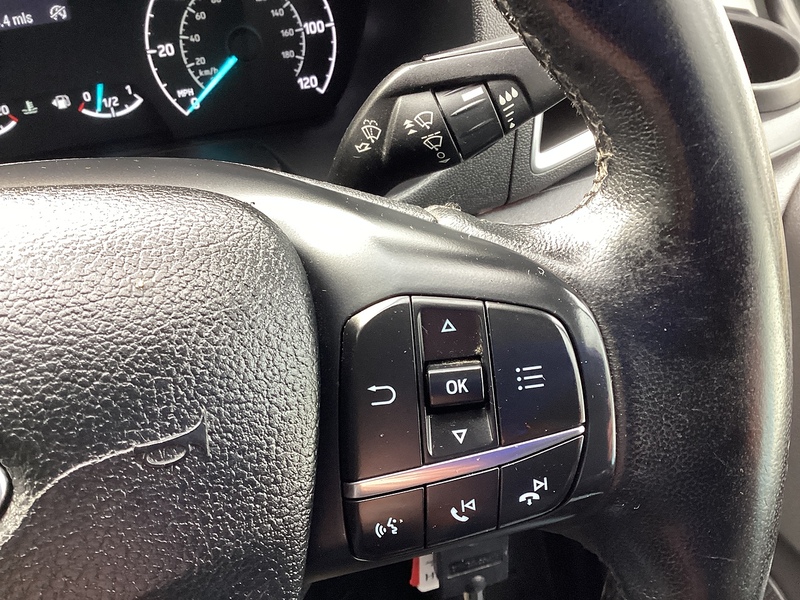 Ford 280 EcoBlue Limited SWB L/R A/C Euro 6 