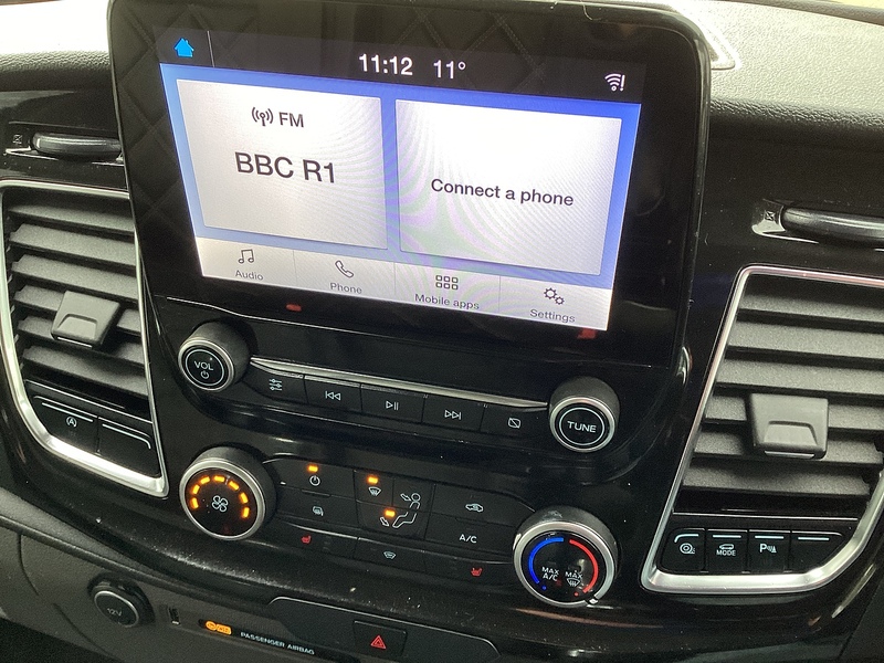 Ford 280 EcoBlue Limited SWB L/R A/C Euro 6 