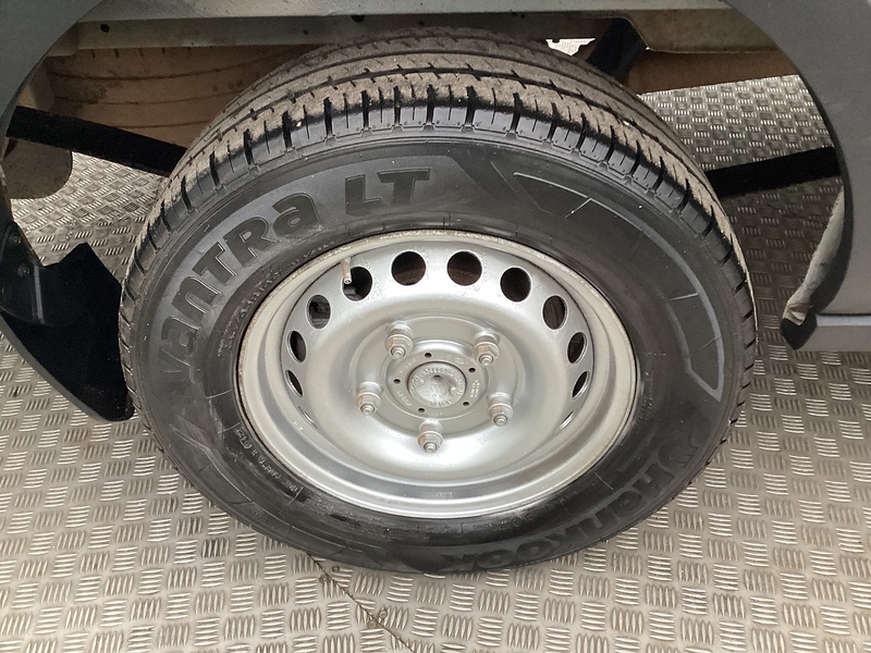 Ford 350 EcoBlue MWB H/R A/C Euro 6