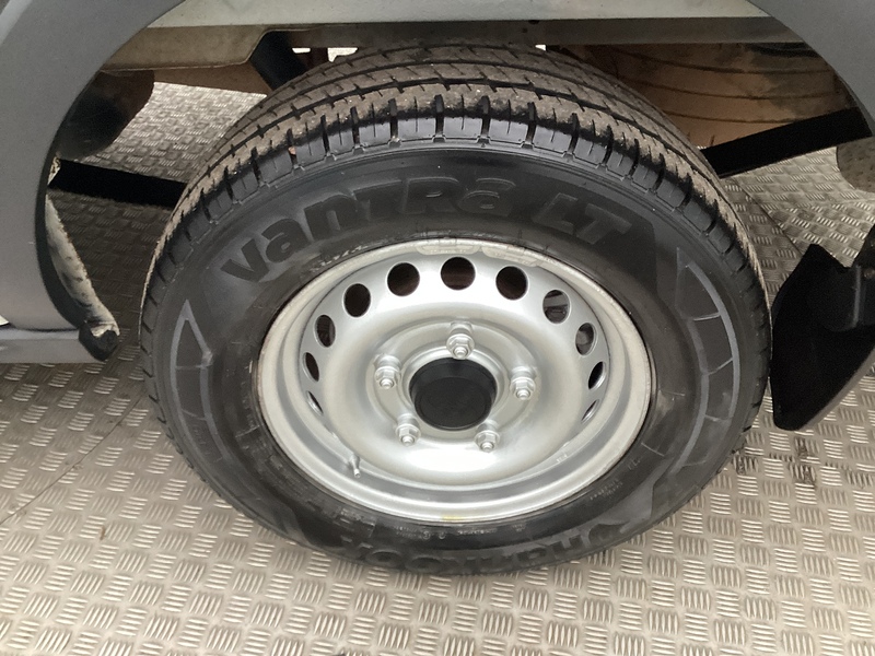 Ford 350 EcoBlue MWB H/R A/C Euro 6