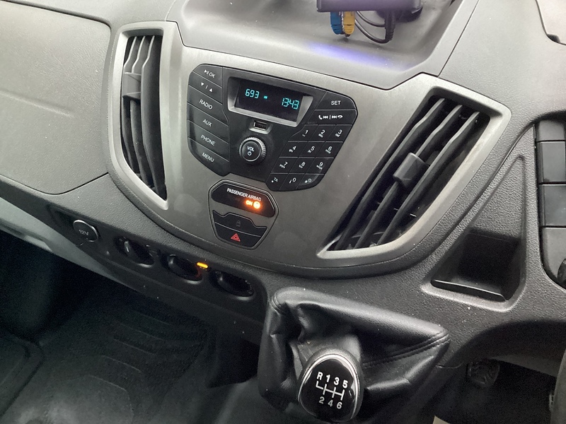 Ford 350 EcoBlue MWB H/R A/C Euro 6