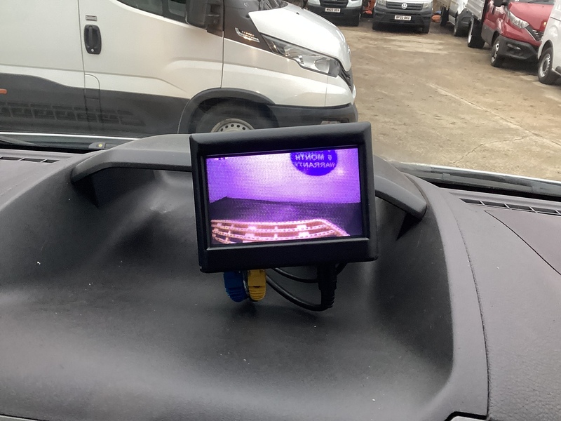 Ford 350 EcoBlue MWB H/R A/C Euro 6